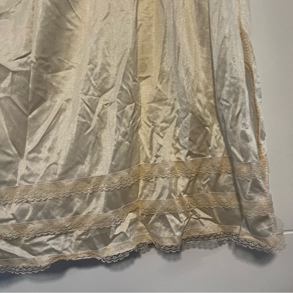 Sears Tradition | Vintage Lace Slip - Picture 3 of 11